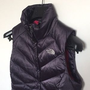 The North Face 550 Medium Down Vest Purple